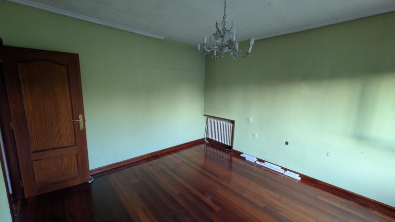 CASA INDEPENDIENTE EN FINCA DE 728M2
