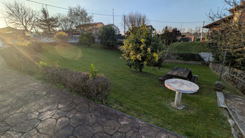 CASA INDEPENDIENTE EN FINCA DE 728M2
