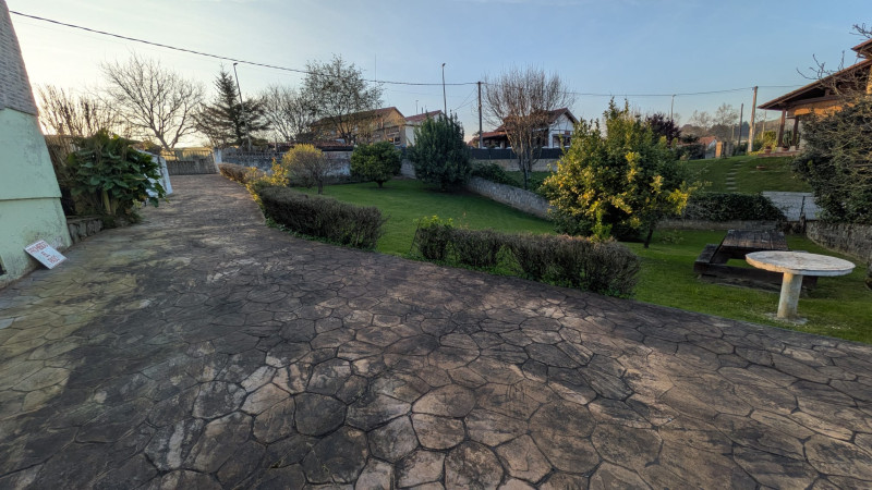 CASA INDEPENDIENTE EN FINCA DE 728M2