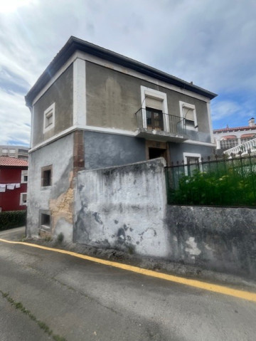 Casa independiente en el centro de Torrelavega