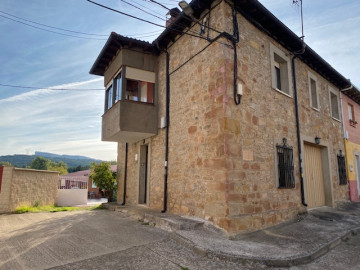 Casas o chalets-Venta-Aguilar de Campoo-1423184-Foto-1-Carrousel