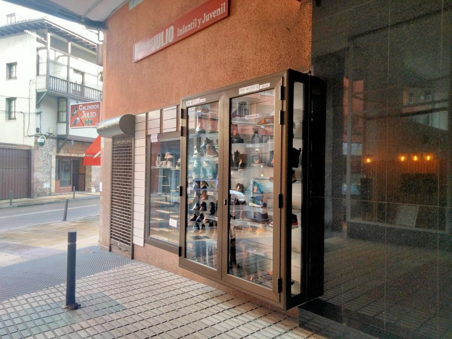 Locales-Venta-Torrelavega-1641448-Foto-3