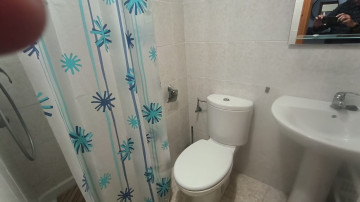Venta de piso con plaza de garaje y trastero en Los Corrales de Buelna