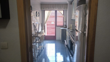 Venta de piso con plaza de garaje y trastero en Los Corrales de Buelna