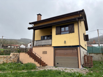 Casa en San Salvador de Cantamuda