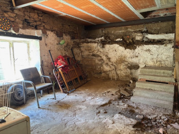 Casa de piedra en Mave