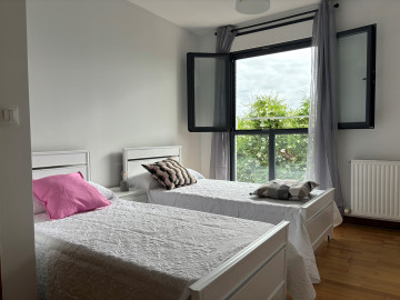 Venta de piso con amplia terraza en Mogro,cerca de la playa