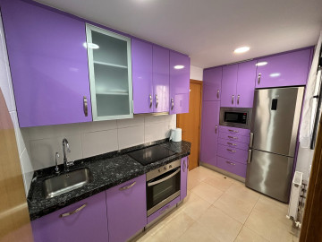 Venta de piso con amplia terraza en Mogro,cerca de la playa