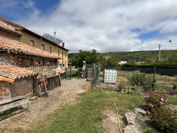 Casa en Llanillo de Valdelucio