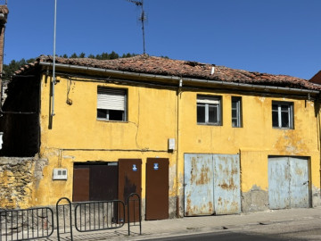 Edificio en Guardo, Palencia