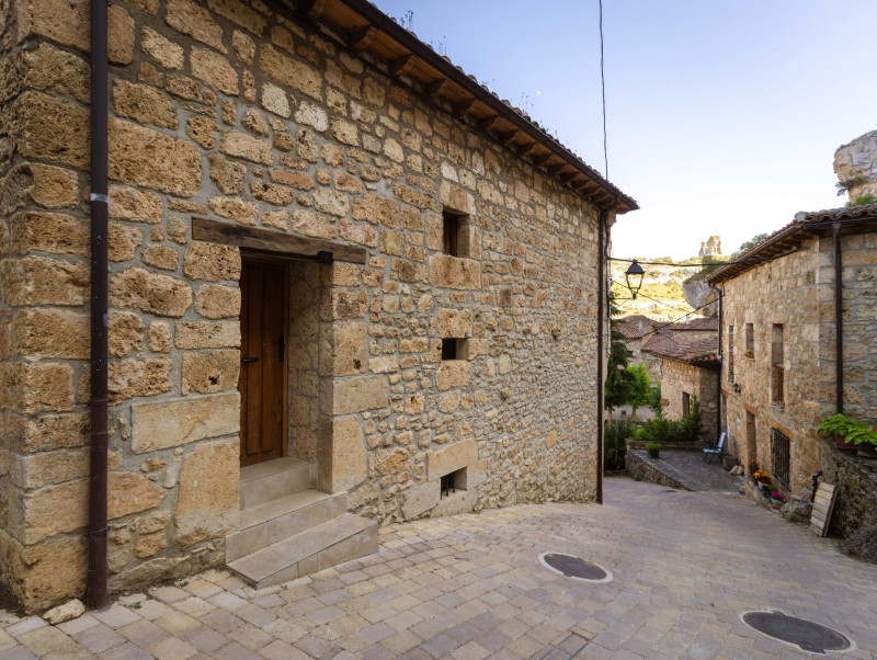Restaurante y Vivienda en Orbaneja del Castillo