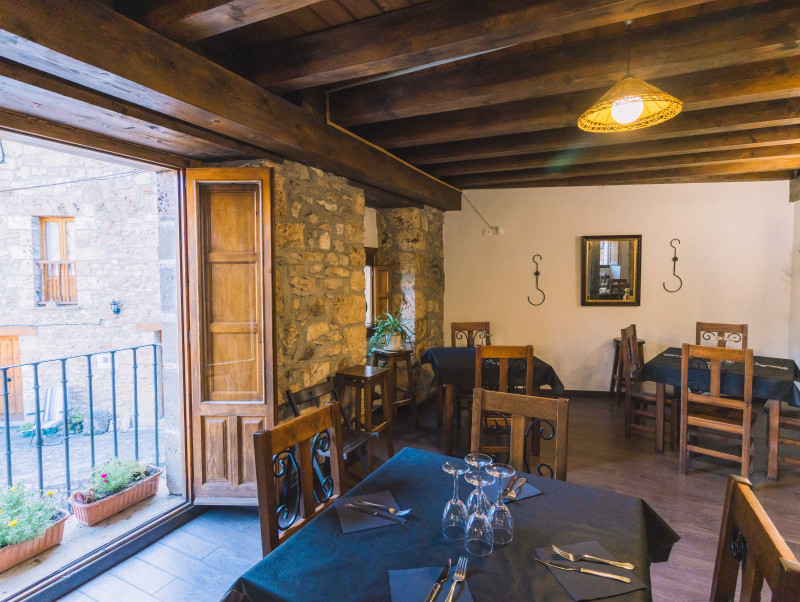Restaurante y Vivienda en Orbaneja del Castillo