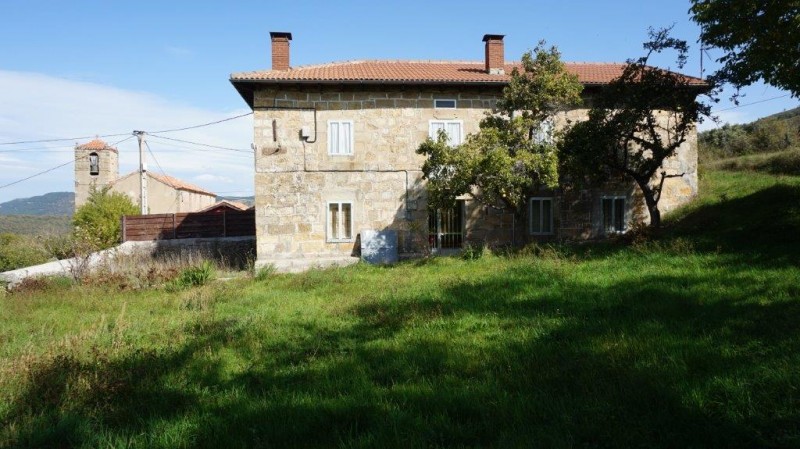 Casa con finca en Valderredible