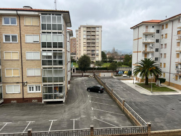 Pisos en Venta en Laredo Ref #037633 Foto 19-Carrousel