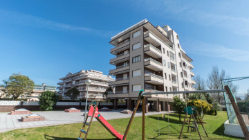Pisos en Venta en Laredo Ref 0355262 Foto 45-Carrousel