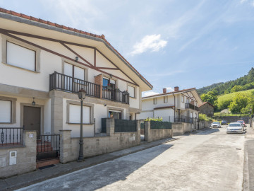 Casas o chalets en Venta en Ampuero Ref 039300 Foto 20-Carrousel