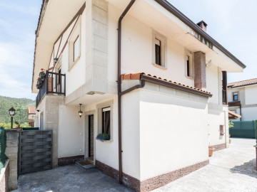 Casas o chalets en Venta en Ampuero Ref 039300 Foto 16-Carrousel