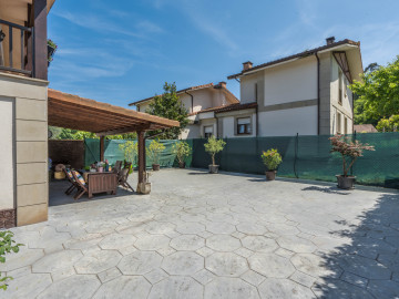 Casas o chalets en Venta en Ampuero Ref 039300 Foto 0-Carrousel