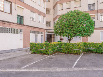 Pisos en Venta en Laredo Ref 039305 Foto 10-Carrousel
