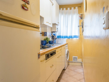Pisos en Venta en Laredo Ref 039305 Foto 3-Carrousel
