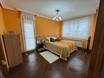 Pisos en Venta en Laredo Ref 0355262 Foto 30-Carrousel