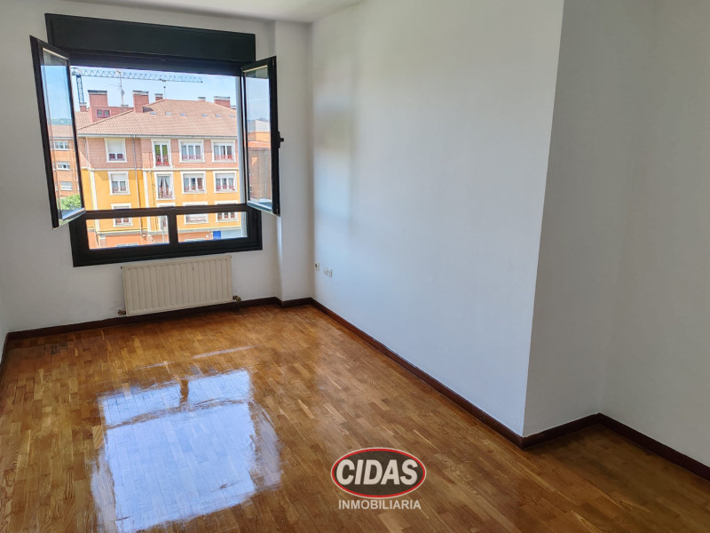 PISO EN VENTA EN LUGONES