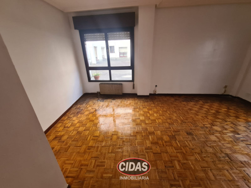 PISO EN LA TENDEREINA