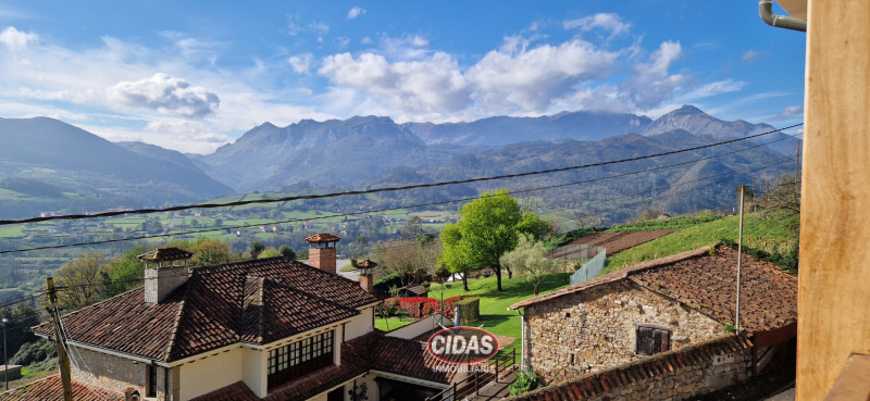 CHALET EN RIBERA DE ARRIBA